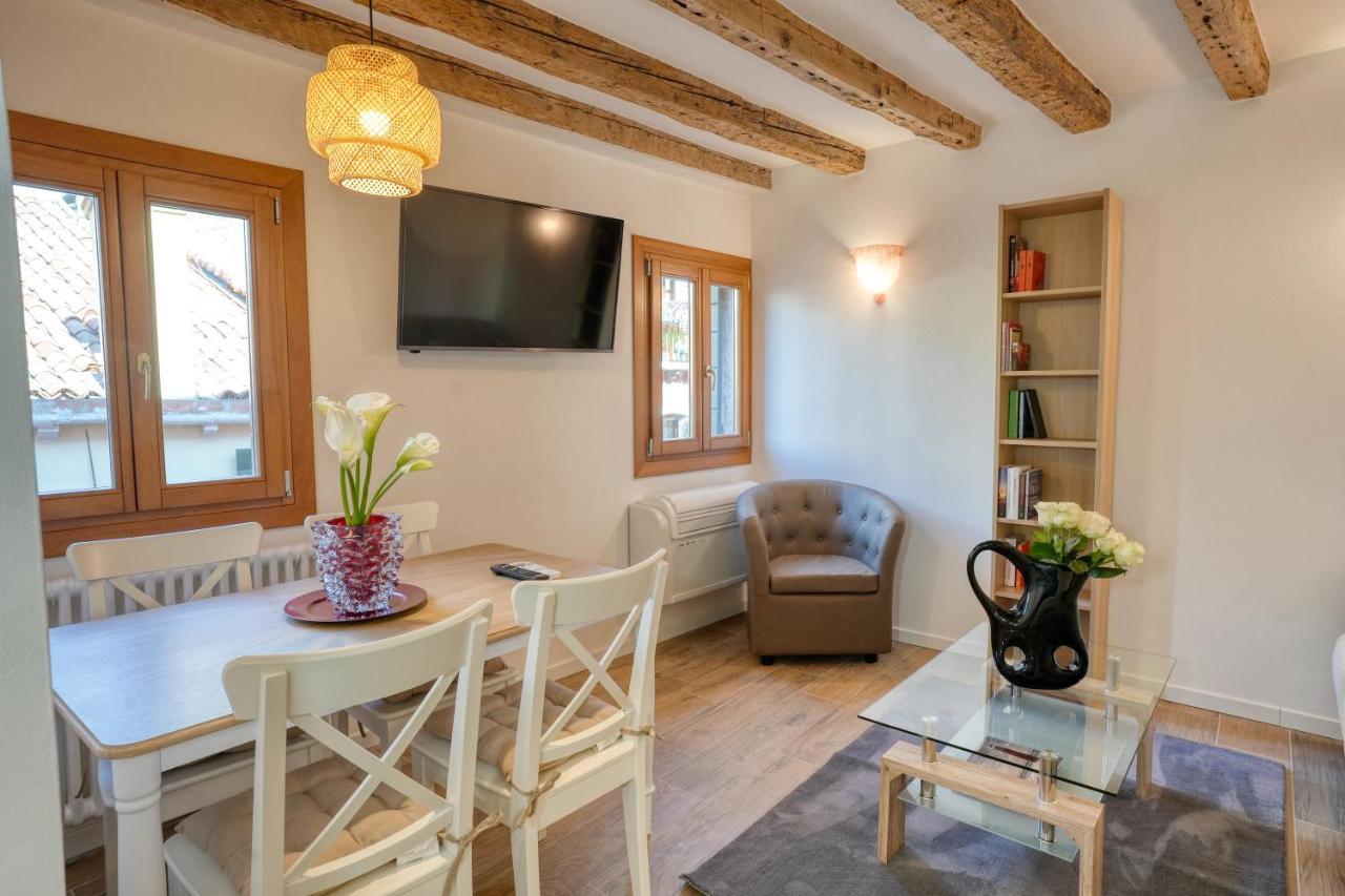 Ecco Suites Apartments Venedik Dış mekan fotoğraf