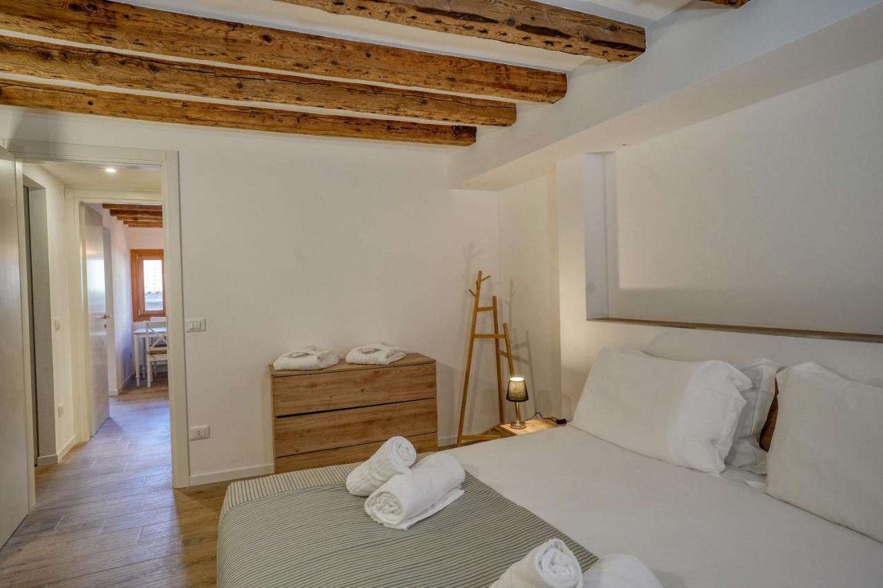 Ecco Suites Apartments Venedik Dış mekan fotoğraf