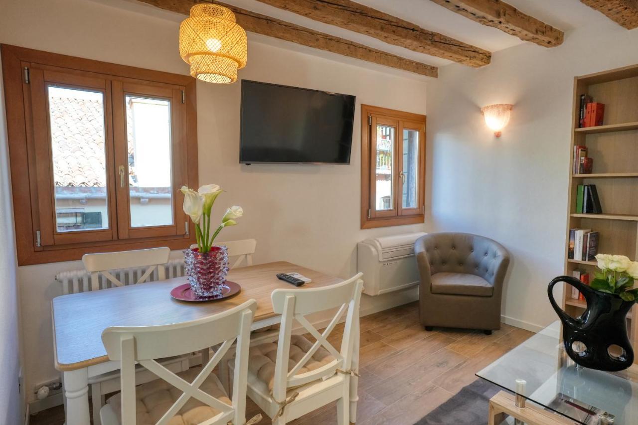 Ecco Suites Apartments Venedik Dış mekan fotoğraf