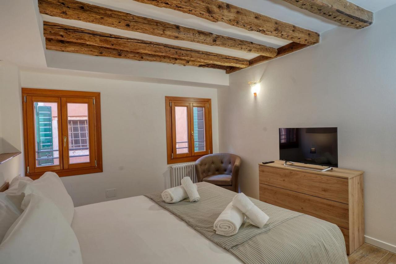 Ecco Suites Apartments Venedik Dış mekan fotoğraf