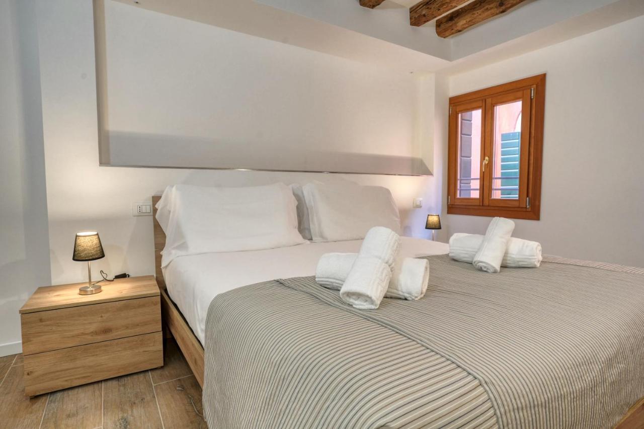 Ecco Suites Apartments Venedik Dış mekan fotoğraf