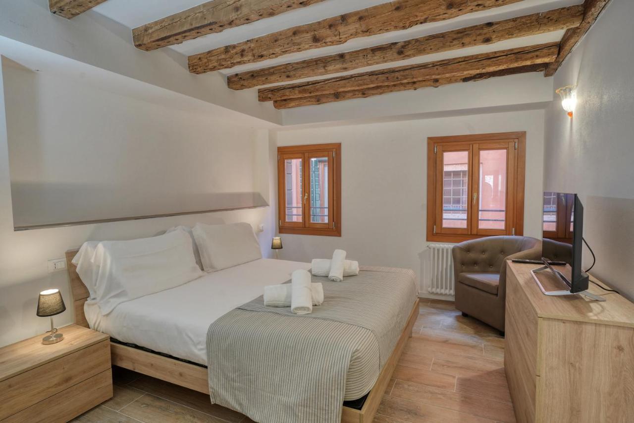 Ecco Suites Apartments Venedik Dış mekan fotoğraf