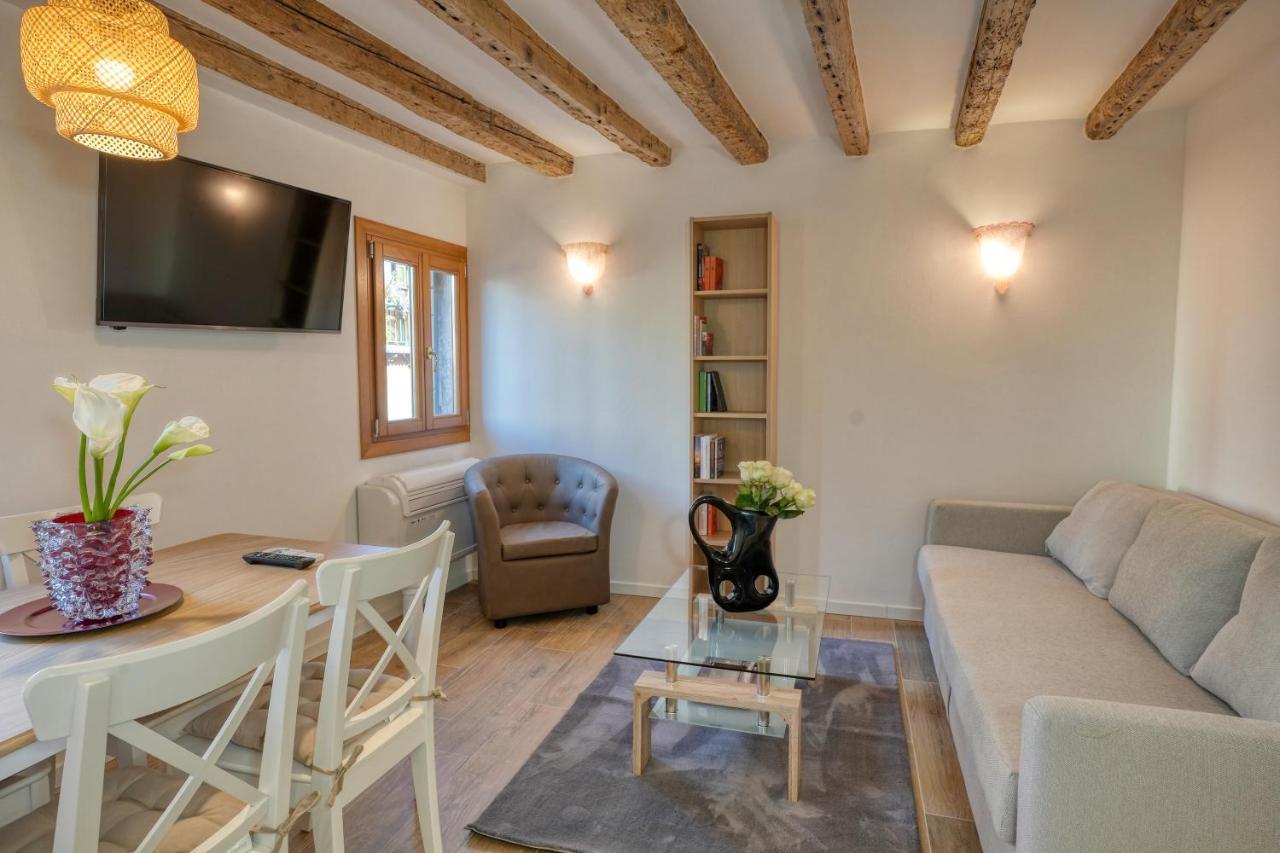 Ecco Suites Apartments Venedik Dış mekan fotoğraf