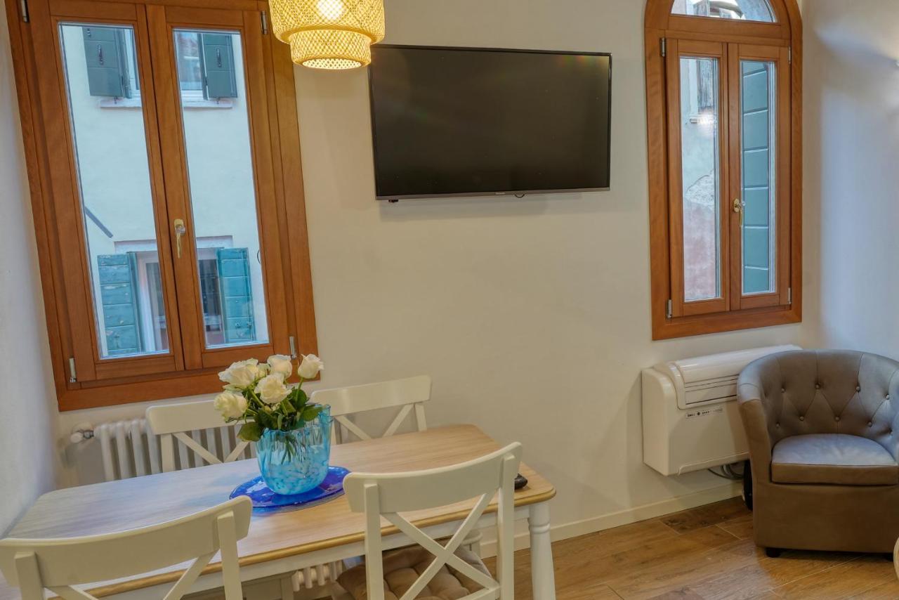 Ecco Suites Apartments Venedik Dış mekan fotoğraf