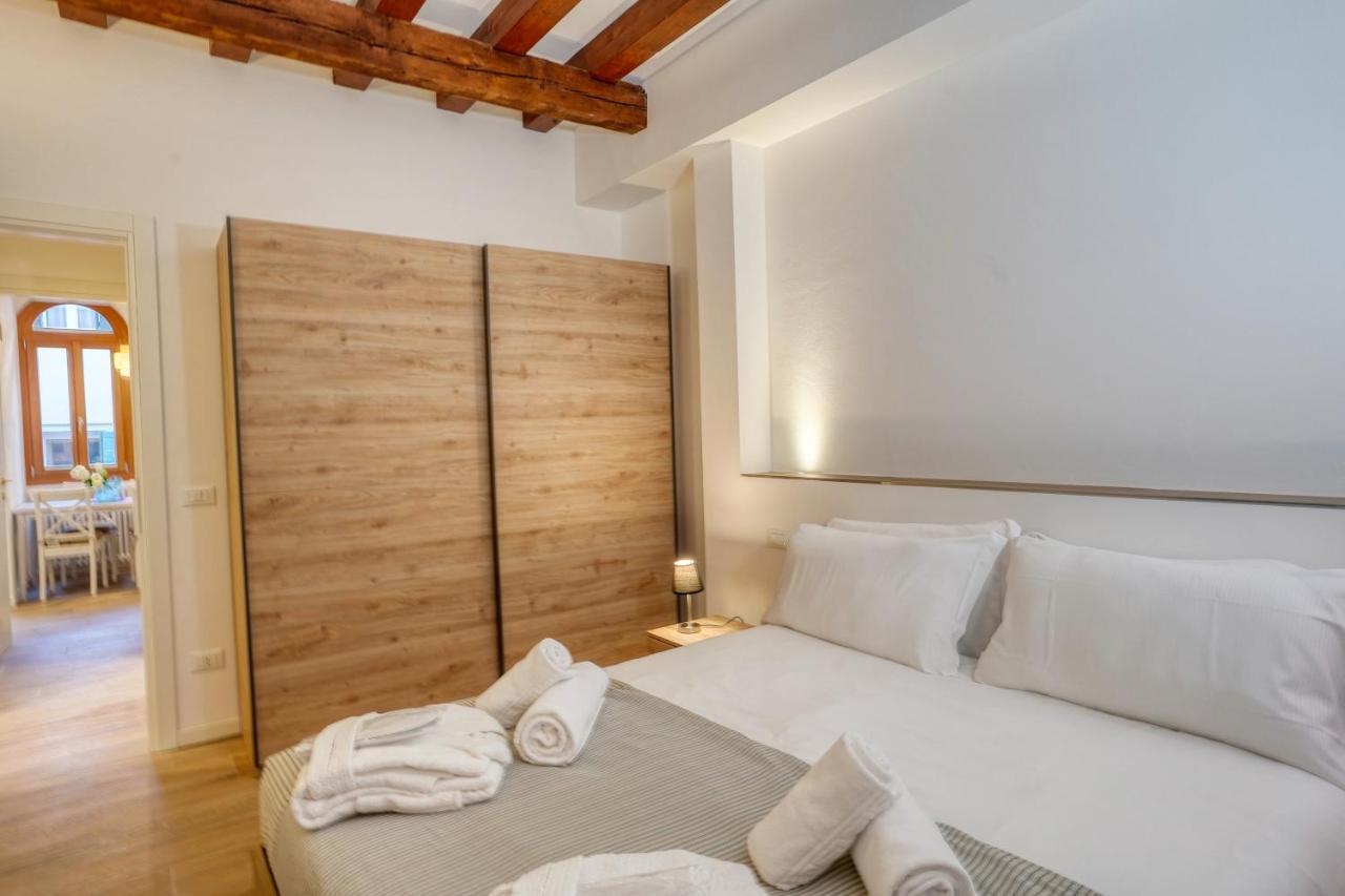 Ecco Suites Apartments Venedik Dış mekan fotoğraf