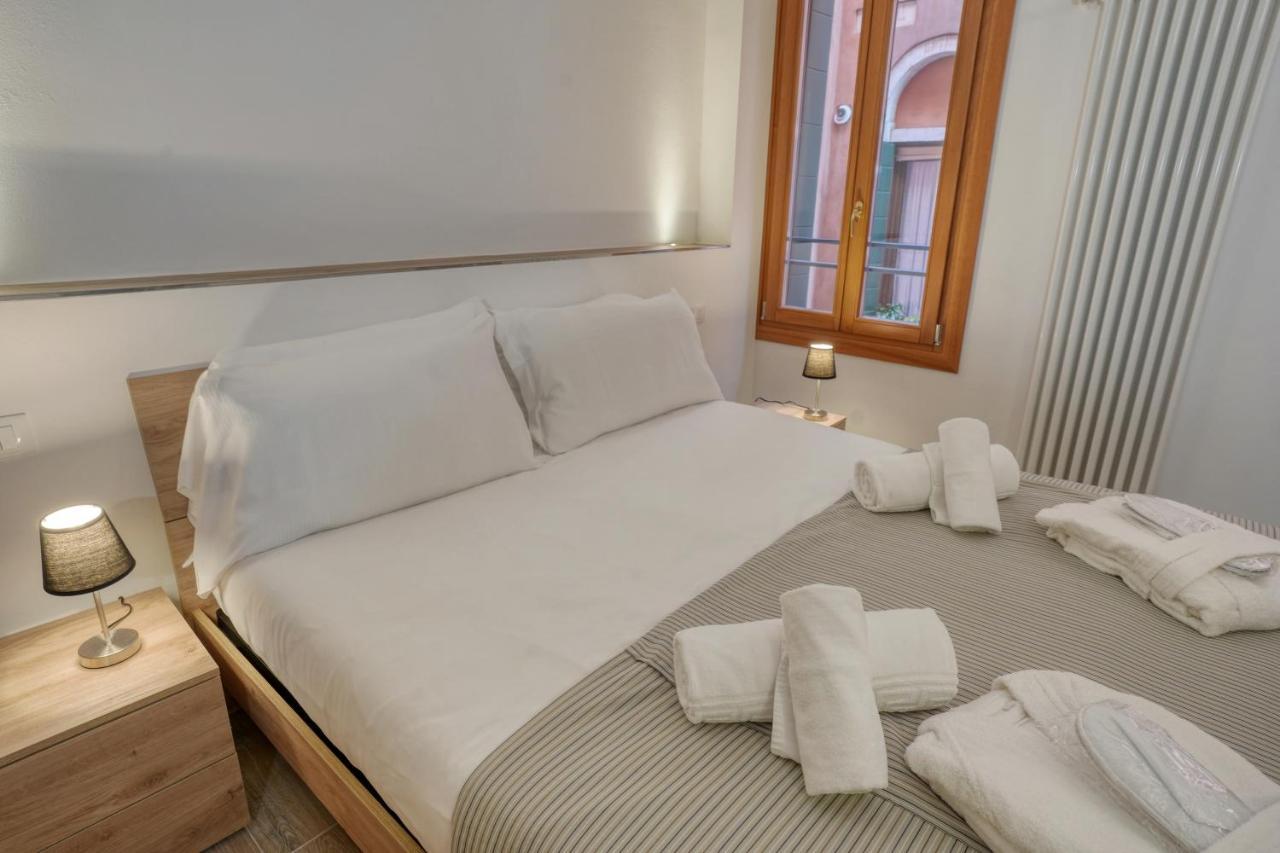Ecco Suites Apartments Venedik Dış mekan fotoğraf