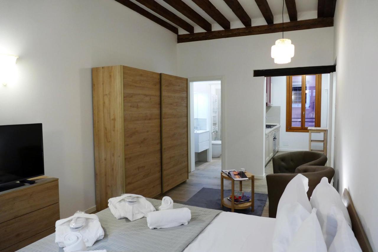 Ecco Suites Apartments Venedik Dış mekan fotoğraf
