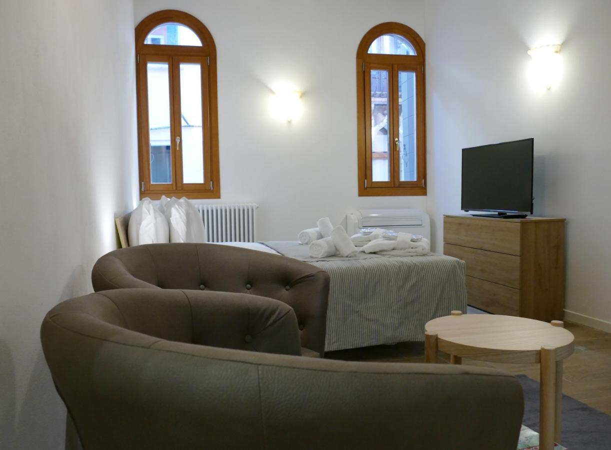 Ecco Suites Apartments Venedik Dış mekan fotoğraf