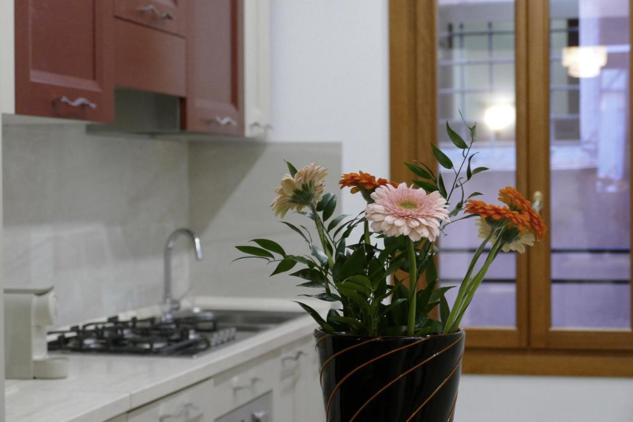 Ecco Suites Apartments Venedik Dış mekan fotoğraf