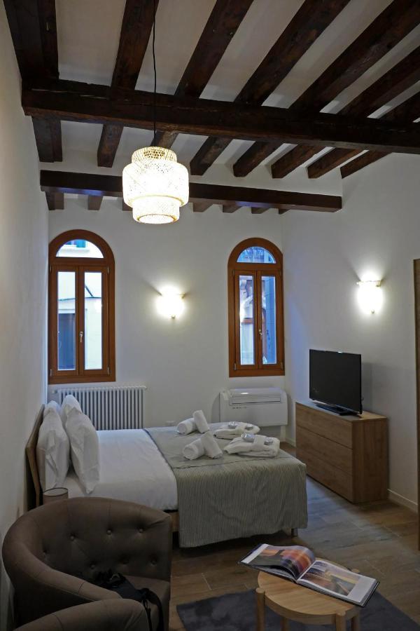 Ecco Suites Apartments Venedik Dış mekan fotoğraf